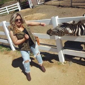 Meet your Posher, Jackie